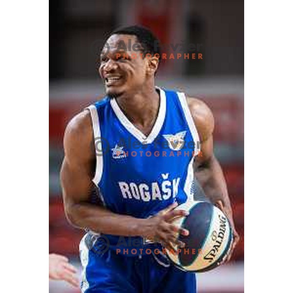 Daishon Lenard Smith in action during Spar Cup semi-finals basketball match between Helios Suns and Rogaska in Kodeljevo, Ljubljana, Slovenia on February 17, 2022. Photo: Jure Banfi/www.alesfevzer.com
