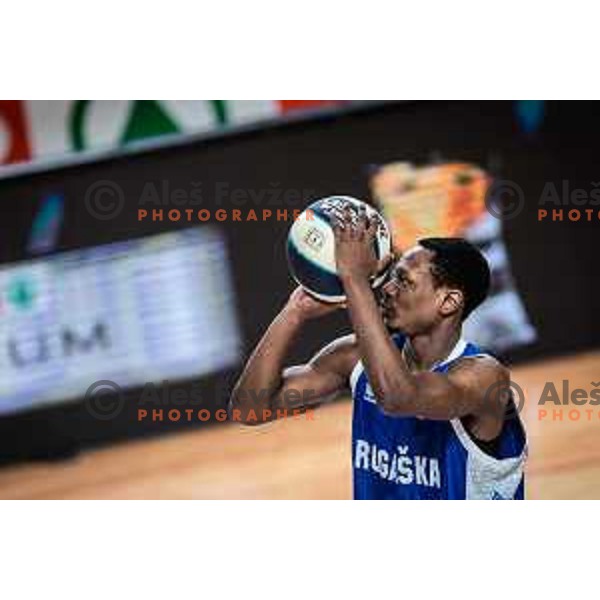Daishon Lenard Smith in action during Spar Cup semi-finals basketball match between Helios Suns and Rogaska in Kodeljevo, Ljubljana, Slovenia on February 17, 2022. Photo: Jure Banfi/www.alesfevzer.com