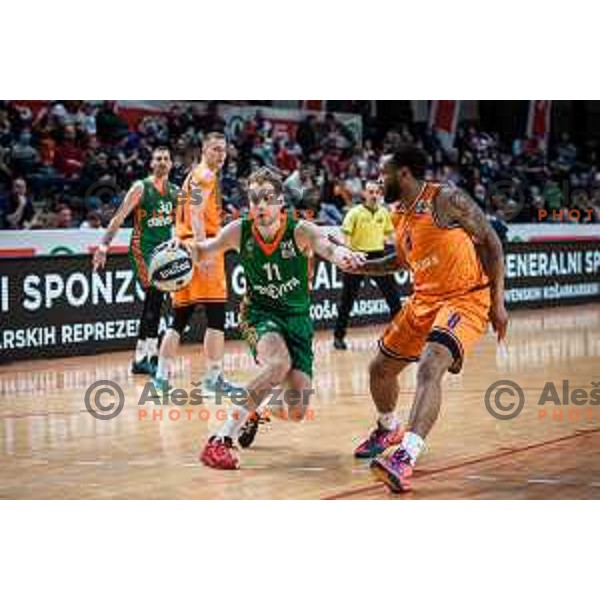 Jaka Blazic vs Carlbe Lee Ervin in action during Spar Cup finals basketball match between Cedevita Olimpija and Helios Suns in Kodeljevo, Ljubljana, Slovenia on February 18, 2022. Photo: Jure Banfi/www.alesfevzer.com