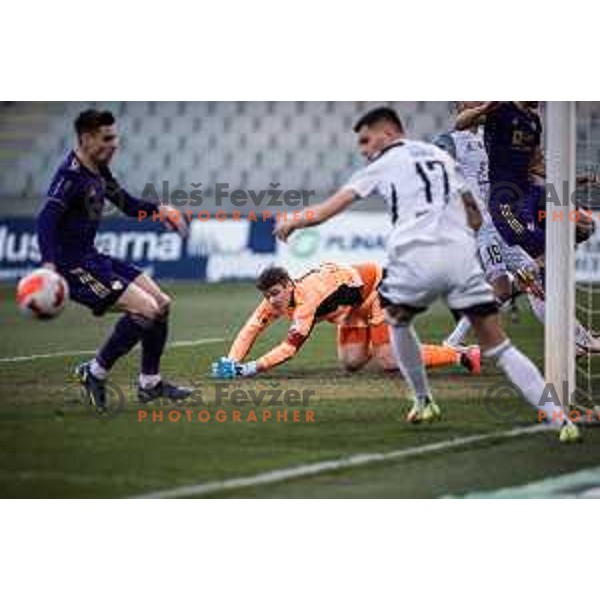 Azbe Jug in action during Prva liga Telemach football match between Maribor and NS Mura in Ljudski vrt, Maribor, Slovenia on March 13, 2022. Photo: Jure Banfi/www.alesfevzer.com