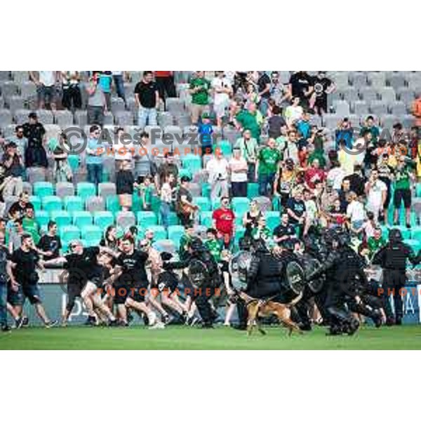 Green Dragons and police during Prva liga Telemach football match between Olimpija and Mura in Stožice, Ljubljana, Slovenia on May 15, 2022. Photo: Jure Banfi/www.alesfevzer.com
