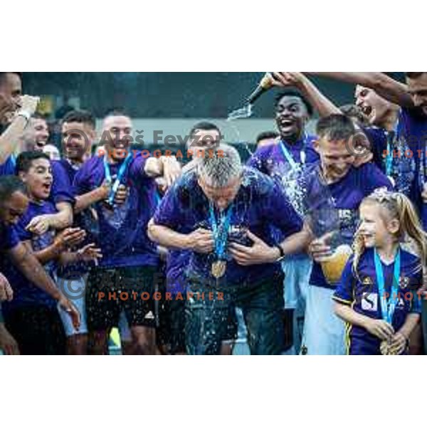 celebrating after becoming national champions of Prva liga Telemach in Fazanerija, Murska Sobota, Slovenia on May 22, 2022. Photo: Jure Banfi/www.alesfevzer.com