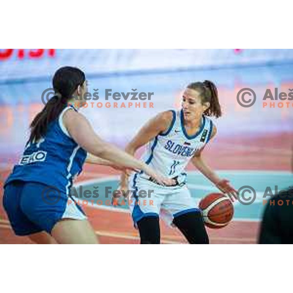 Eva Rupnik in action during women’s friendly basketball match between Slovenia and Greece in Dvorana Lukna, Maribor, Slovenia on June 9, 2022. Photo: Jure Banfi/www.alesfevzer.com