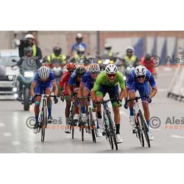 Tilen Finkst sprints for bronze medal, but finished fourth at Men’s Cycling Road race at Mediterranean Games in Oran, Algeria on July 2, 2022