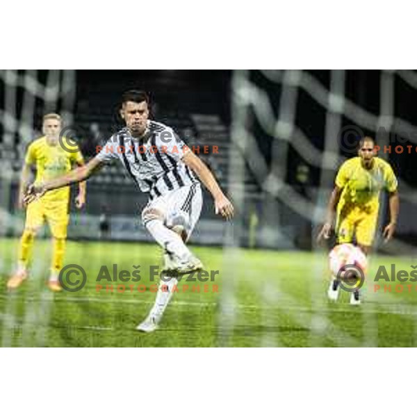 Mirlind Daku in action during Prva liga Telekom football match between Mura and Domzale in Fazanerija, Murska Sobota, Slovenia on July 24, 2022. Photo: Jure Banfi