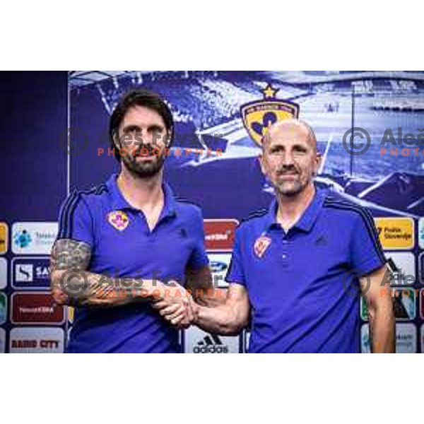 Marko Suler and Damir Krznar, head coach of Maribor at the press conference of NK Maribor in Ljudski vrt, Maribor, Slovenia on August 16, 2022. Photo: Jure Banfi/www.alesfevzer.com