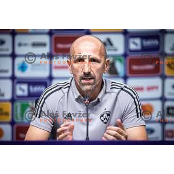 Damir Krznar, head coach of Maribor at the press conference in Ljudski vrt, Maribor, Slovenia on August 17, 2022. Photo: Jure Banfi