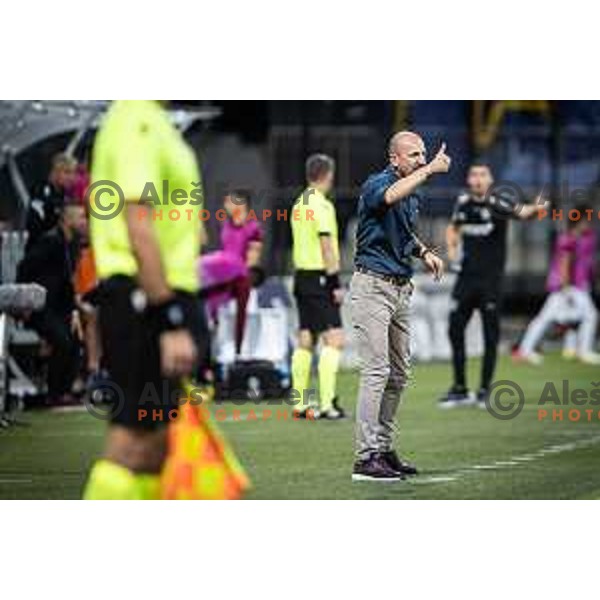 Damir Krznar, head coach of Maribor during UEFA Conference League play-off football match between Maribor and CFR 1907 Cluj in Ljudski vrt, Maribor, Slovenia on August 18, 2022. Photo: Jure Banfi