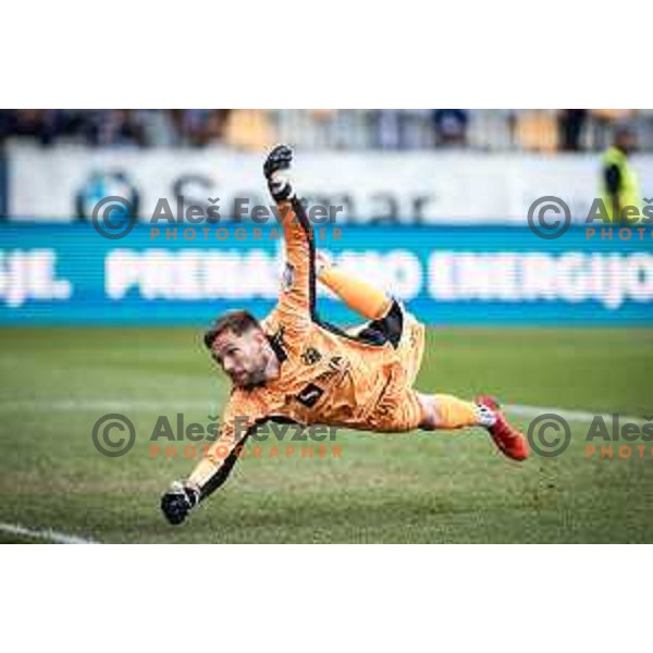 Menno Bergsen in action during Prva liga Telemach football match between Maribor and Celje in Ljudski vrt, Maribor, Slovenia on August 21, 2022. Photo: Jure Banfi
