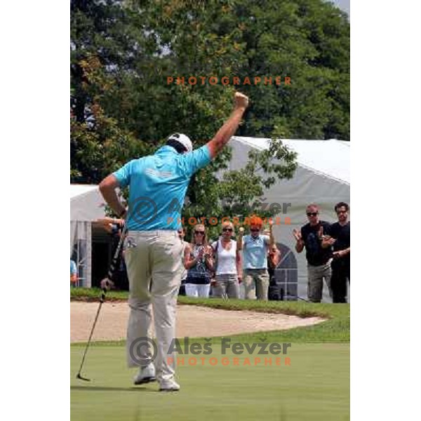 Matjaz Gojcic makes an eagle at 18th hole during final day of Dobro Jutro Slovenia Open golf tournament, Alps Tour, golf course Ptuj, Slovenia 28.6.2008. Photo by Ales Fevzer 