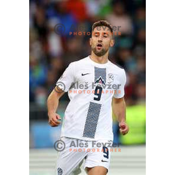 Andraz Sporar in action during the UEFA Nations League match between Slovenia and Norway in Stozice, Ljubljana, Slovenia on September 24, 2022