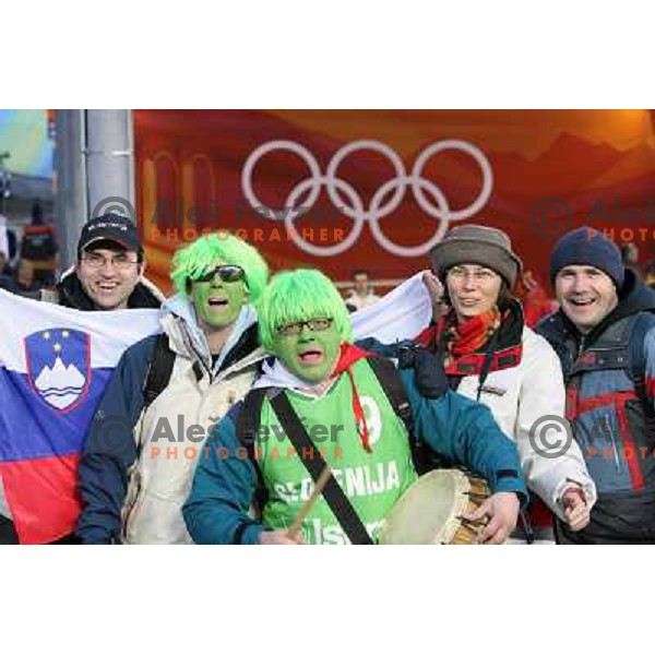 Slovenski navijaci na sankanju