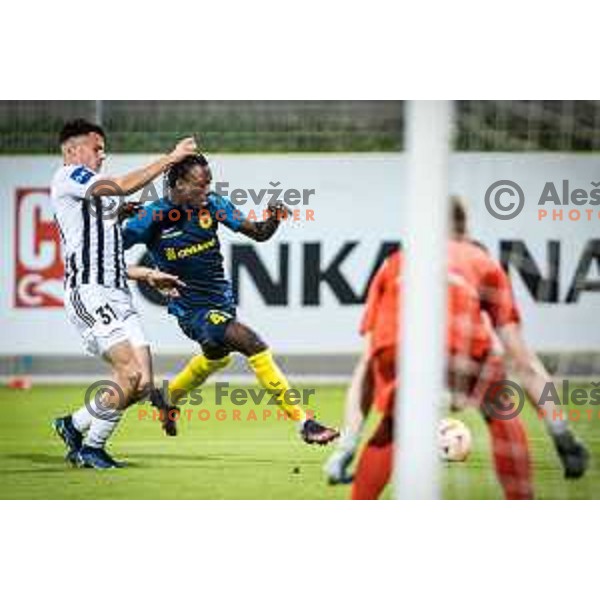 Mirlind Daku vs Bi Nene Junior Gbamble in action during Slovenian Cup football match between Celje and Mura in Arena z’dezele, Celje, Slovenia on November 9, 2022. Photo: Jure Banfi