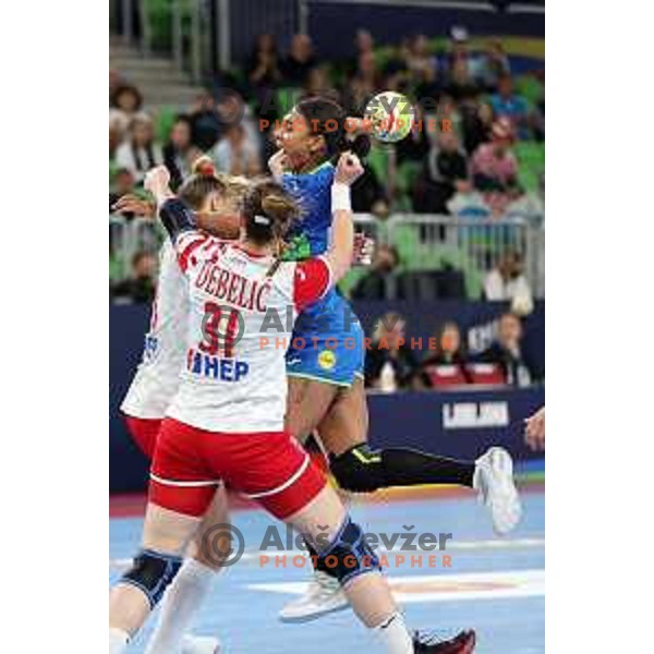 Elizabeth Omoregie in action during the handball match between Slovenia and Croatia at Women\'s EHF Euro 2022 in Ljubljana, Slovenia on November 10, 2022 