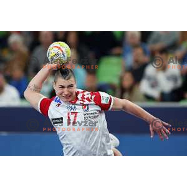 Katarina Jezic in action during the handball match between Slovenia and Croatia at Women\'s EHF Euro 2022 in Ljubljana, Slovenia on November 10, 2022