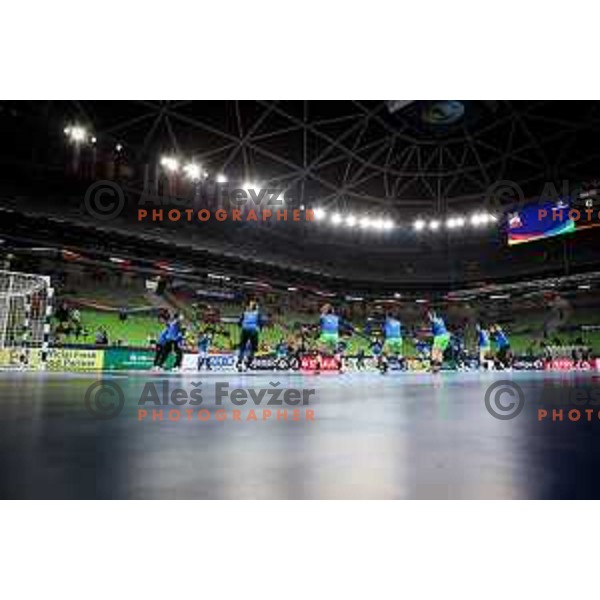 Team Slovenia warms-up prior the handball match between Slovenia and Norway at Women\'s EHF Euro 2022 in Ljubljana, Slovenia on November 14, 2022