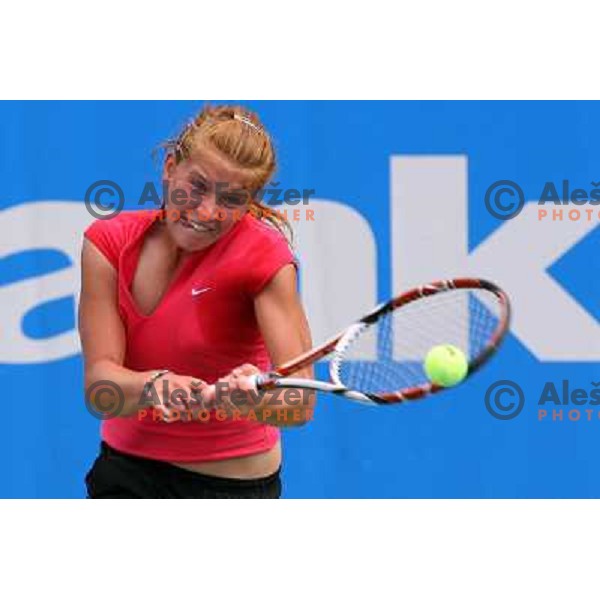 Nastja Kolar (SLO) playing in second round in qualification for WTA Banka Koper Slovenia Open tennis tournament in Portoroz (Slovenia) 20.7.2008. Photo Ales Fevzer 