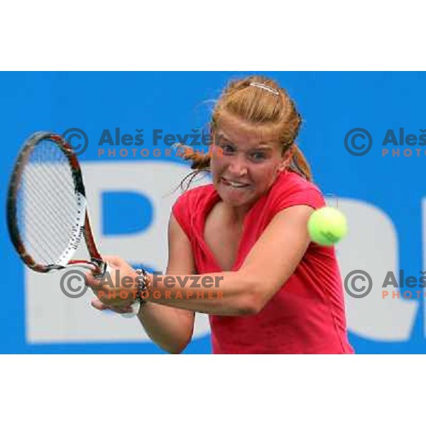 Nastja Kolar (SLO) playing in second round in qualification for WTA Banka Koper Slovenia Open tennis tournament in Portoroz (Slovenia) 20.7.2008. Photo Ales Fevzer 