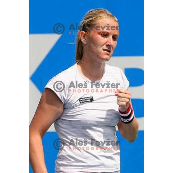 Tina Obrez (SLO) playing in second round in qualification for WTA Banka Koper Slovenia Open tennis tournament in Portoroz (Slovenia) 20.7.2008. Photo Ales Fevzer 