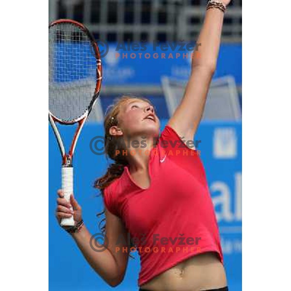 Nastja Kolar (SLO) playing in second round in qualification for WTA Banka Koper Slovenia Open tennis tournament in Portoroz (Slovenia) 20.7.2008. Photo Ales Fevzer 