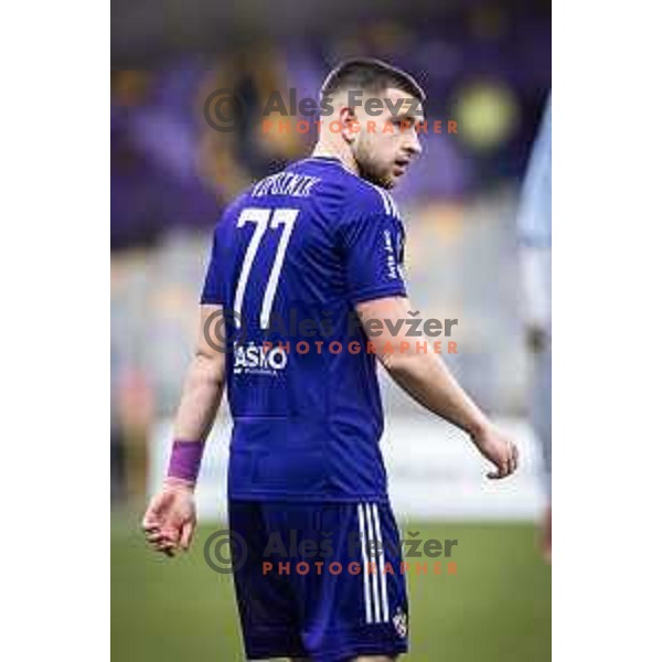Zan Vipotnik in action during Prva liga Telemach football match between Maribor and Celje in Ljudski vrt, Maribor, Slovenia on February 26, 2023. Photo: Jure Banfi