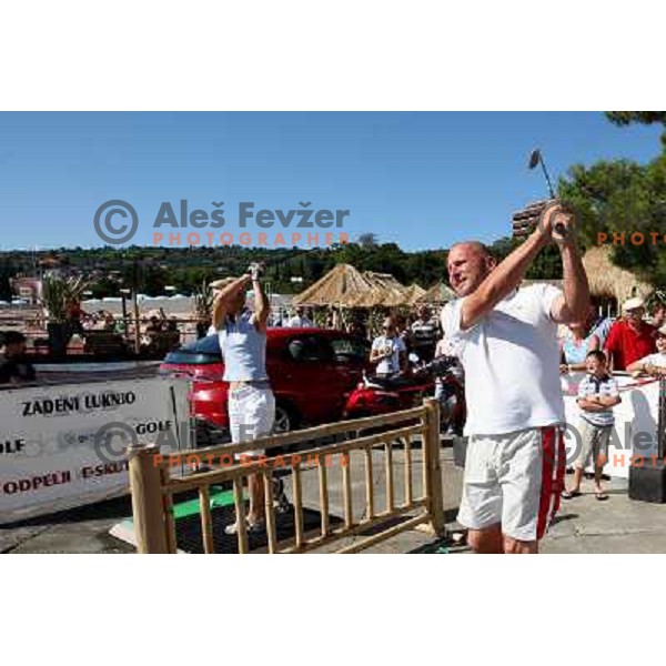 Hole in one water tournament, Alaya Bar, Portoroz, Slovenia 19.7.2008. Photo by Ales Fevzer 
