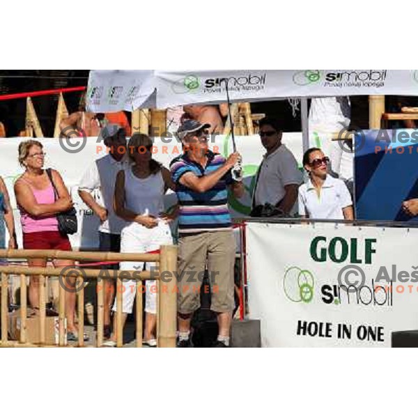 Hole in one water tournament, Alaya Bar, Portoroz, Slovenia 19.7.2008. Photo by Ales Fevzer 