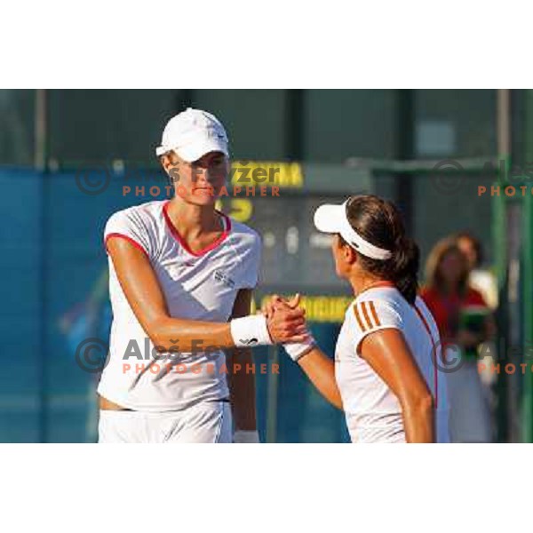 Elena Bovina (RUS) and Anabel Medina Garriuges (ESP) at Banka Koper Slovenia Open WTA tennis tournament, Portoroz, 25.7.2008. Photo by Ales Fevzer 