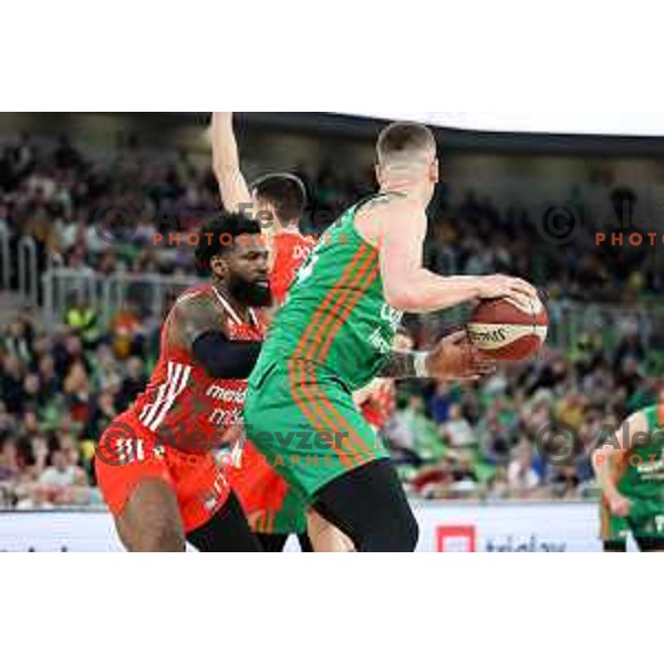 Hassan Martin of Crvena Zvezda mts and Alen Omic of Cedevita Olimpija during ABA League 2022-2023 match between Cedevita Olimpija and Crvena Zvezda mts (SRB) in Ljubljana, Slovenia on April 24, 2023. Foto: Filip Barbalic