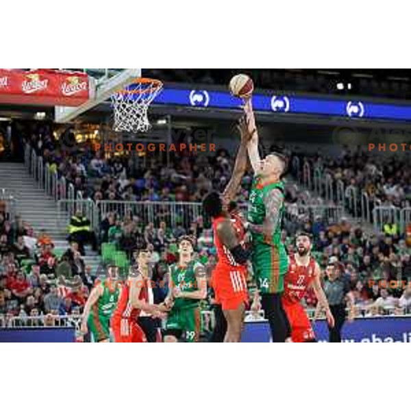 Hassan Martin of Crvena Zvezda mts and Alen Omic of Cedevita Olimpija during ABA League 2022-2023 match between Cedevita Olimpija and Crvena Zvezda mts (SRB) in Ljubljana, Slovenia on April 24, 2023. Foto: Filip Barbalic