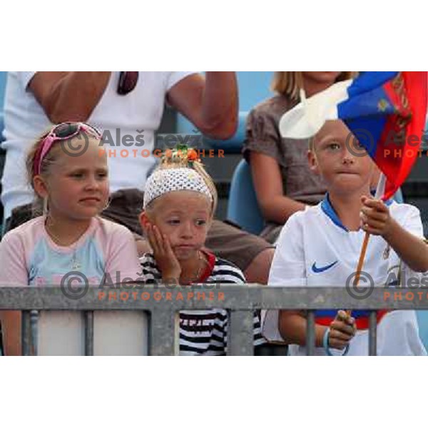 Sad russian fans of Maria Kirilenko wathces her losing in quarter-finals of Banka Koper Slovenia Open in Portoroz 25.7.2008. photo by Ales Fevzer 