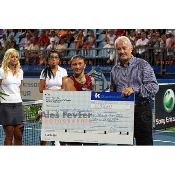 Vojko Cok (right) and Sara Errani (ITA),winner of Banka Koper Slovenia Open WTA tennis tournament, Portoroz, 27.7.2008. Photo by Ales Fevzer 