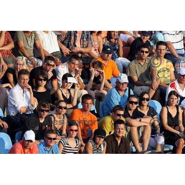 Tennis fans 