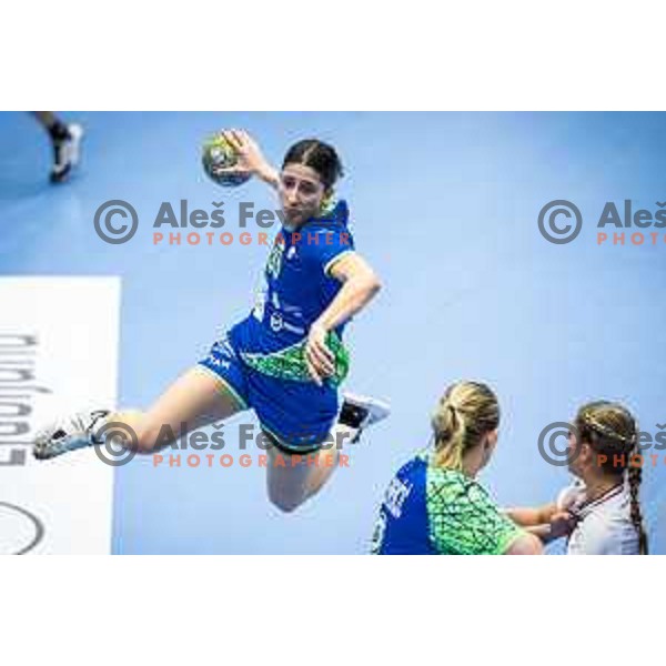 Ema Hrvatin in action during Women’s Euro 2024 qualifications handball match between Slovenia and Latvia in Dvorana Golovec, Celje, Slovenia on October 11, 2023. Photo: Jure Banfi