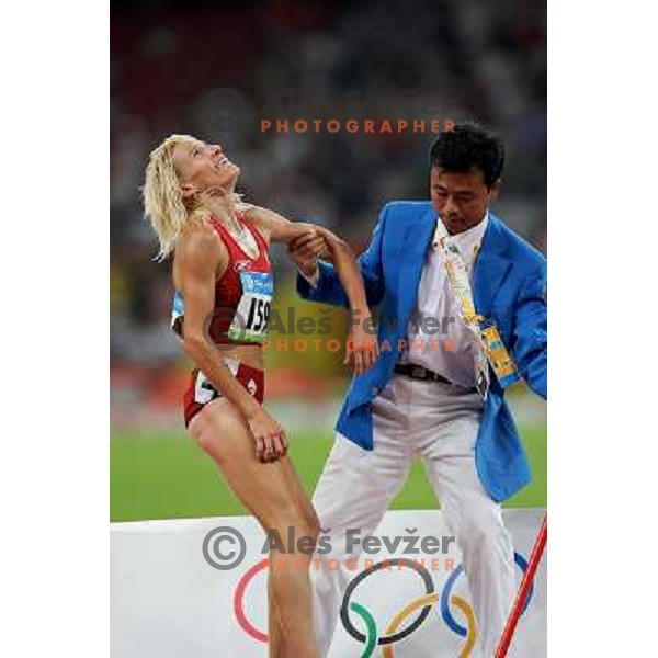 Injured runner from Spain at Olympic games in Beijing, China 17.8.2008 