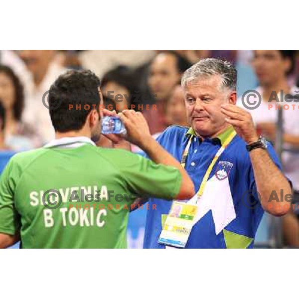 Coach Bojan Rak advises Bojan Tokic (SLO) who lost 1:4 in third round of table tennis tournament against Ma Lin (CHN), Olympic games, Beijing, China 21..8.2008 