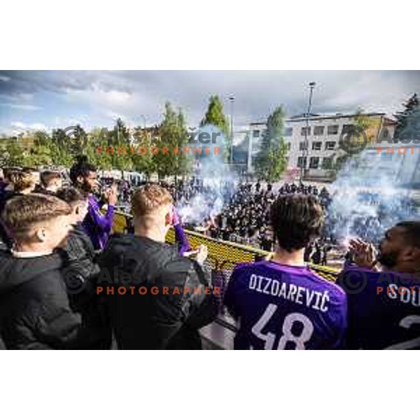 Players of Maribor celebrating with fans after Prva liga Telemach football match between Maribor and Rogaska in Ljudski vrt, Maribor, Slovenia on April 21, 2024. Photo: Jure Banfi
