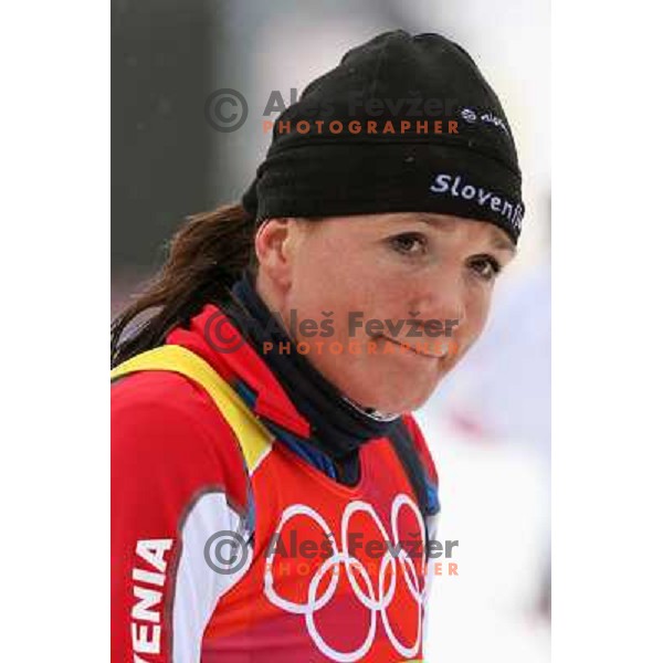Petra majdic gleda na semafor