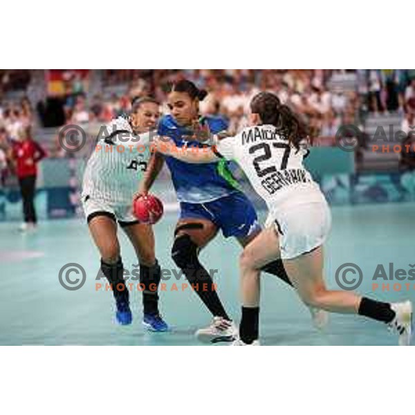 Elizabeth Omoregie of Slovenia in action during Women’s Olympic Handball Tournament match between Slovenia and Germany at Paris 2024 Summer Olympic Games, France on July 30, 2024. Foto: Filip Barbalic