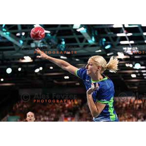 Tamara Mavsar of Slovenia in action during Women’s Olympic Handball Tournament match between Slovenia and Germany at Paris 2024 Summer Olympic Games, France on July 30, 2024. Foto: Filip Barbalic
