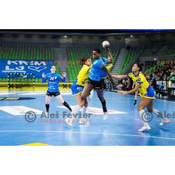 Ngombele Betchaidelle of Krim Mercator in action during EHF Women’s Champion League 2024/25 match between Krim Mercator and Metz Handball in Arena Stozice, Slovenia, 10th November 2024. Photo: Grega Valancic / alesfevzer.com