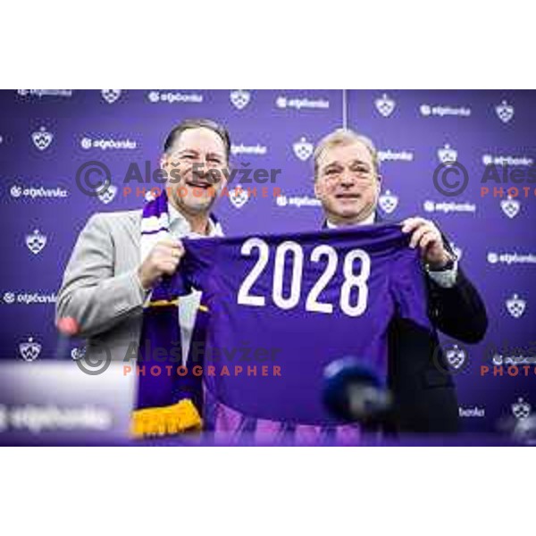 John Denhof and Bojan Ban during NK Maribor and OTP Banka new contract signing in Ljudski vrt, Maribor, Slovenia on December 16, 2024. Photo: Jure Banfi