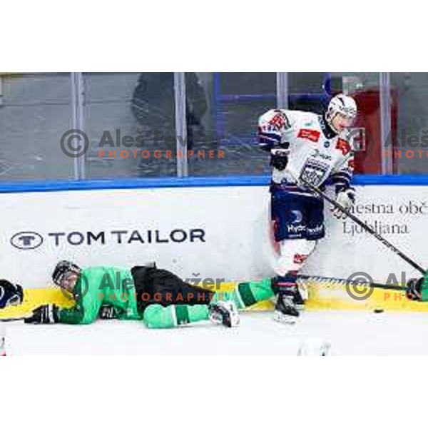 Joshua Atkinson of SZ Olimpija in action during IceHL hockey match between SZ Olimpija and Hydro Fehervar AV19 in Ljubljana, Slovenia on Decemeber 22, 2024. Photo: Filip Barbalic