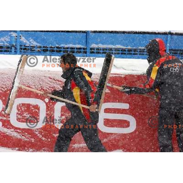Cleaning snow