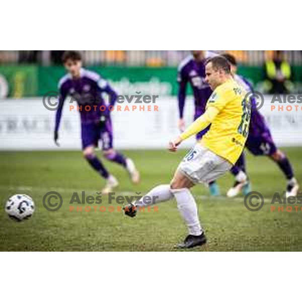 Matej Poplatnik penalty kick during Prva liga Telemach football match between Maribor and Bravo Big Bang in Ljudski vrt, Maribor, Slovenia on February 15, 2025. Photo: Jure Banfi