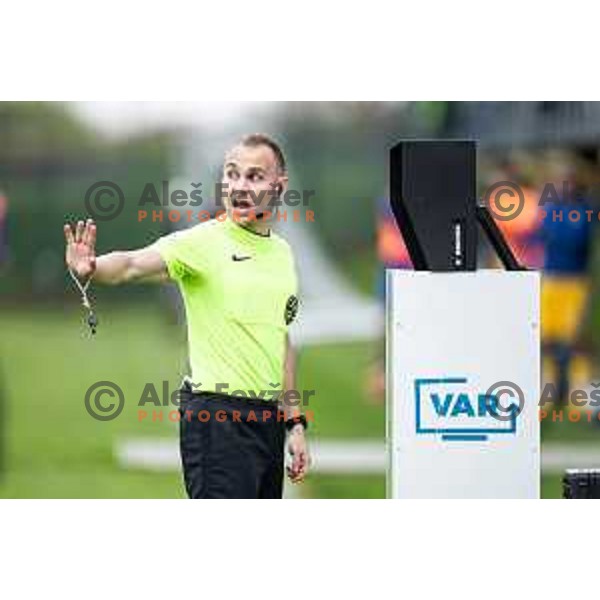 Referee Alen Borosak VAR observation during Prva liga Telemach football match between Nafta 1903 and Mura in Sportni park Lendava, Slovenia on April 5, 2025. Photo: Jure Banfi