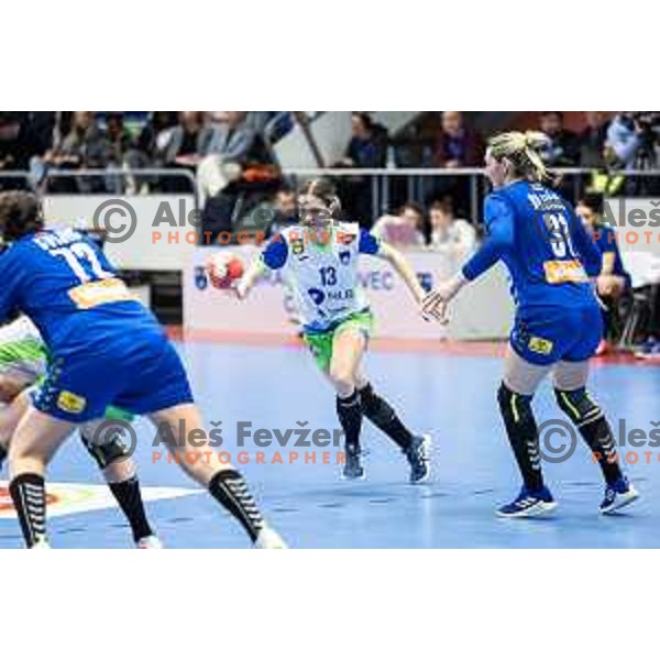 Nusa Fegic in action during IHF World Women’s Handball Championship 2025 qualifications match between Slovenia and Serbia played in Sportna dvorana Golovec, Celje, Slovenia on April 9, 2025. Photo: Jure Banfi
