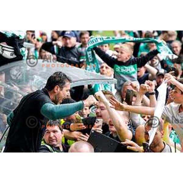 Victor Sanchez, head coach of Olimpija celebrate Slovenian National Title with players and fans after Prva liga Telemach 2024/2025 football match between Olimpija and Kalcer Radomlje in Ljubljana, Slovenia on May 17, 2025