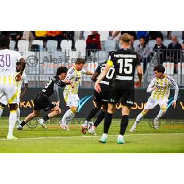 Ziga Repas of NK Maribor in action during Prva liga Telemach 2024/2025 football match between Koper and Maribor in Koper, Slovenia on May 18, 2025 Photo: Grega Valancic