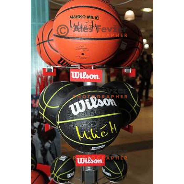 Marko Milic ball at the presentation and press conference of the Marko Milic basketball ball , Intersport , Mercator Center Siska, 17.10.2008 